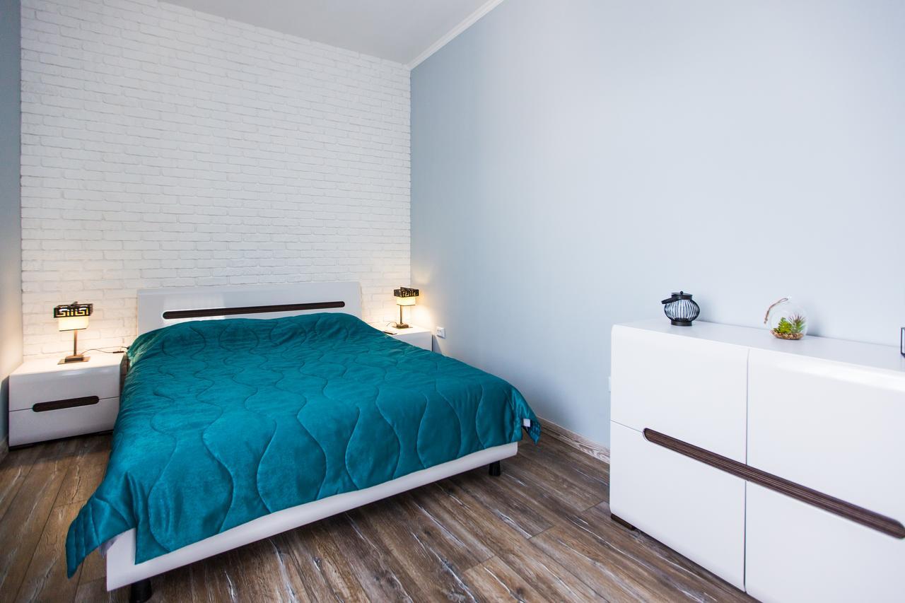 1 Bedroom Apartment Near Elizabeth'S The Cathedral Leópolis Exterior foto